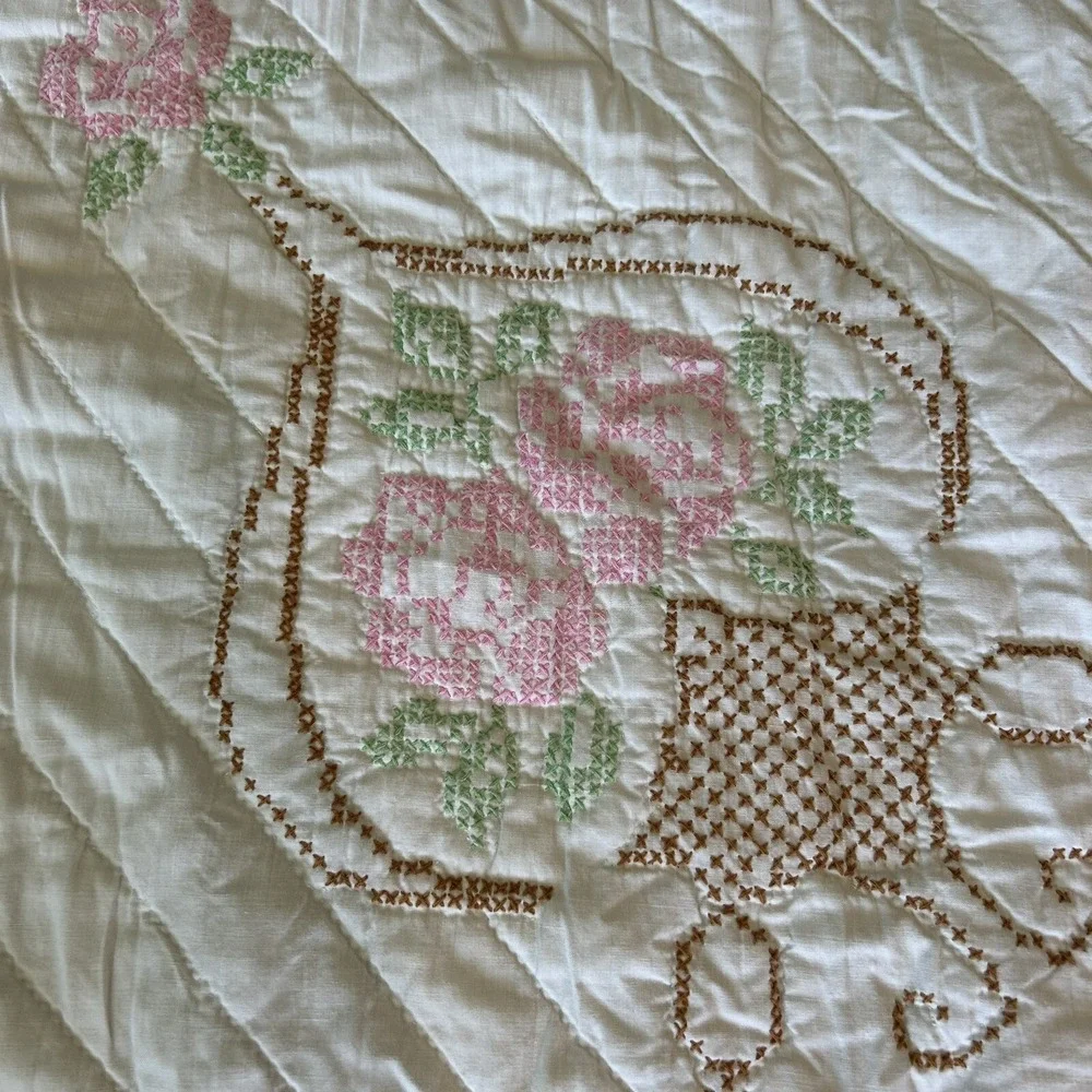 Vintage Quilt Cross Stitch Queen Double Floral Blanket Pink White 86 x 83 Read